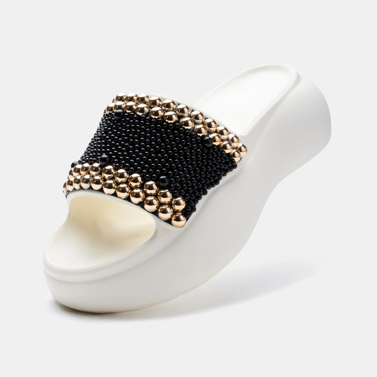 Olimpia Beige, sandalia de plataforma EVA con perlas negras y detalles en tono dorado - vista 2