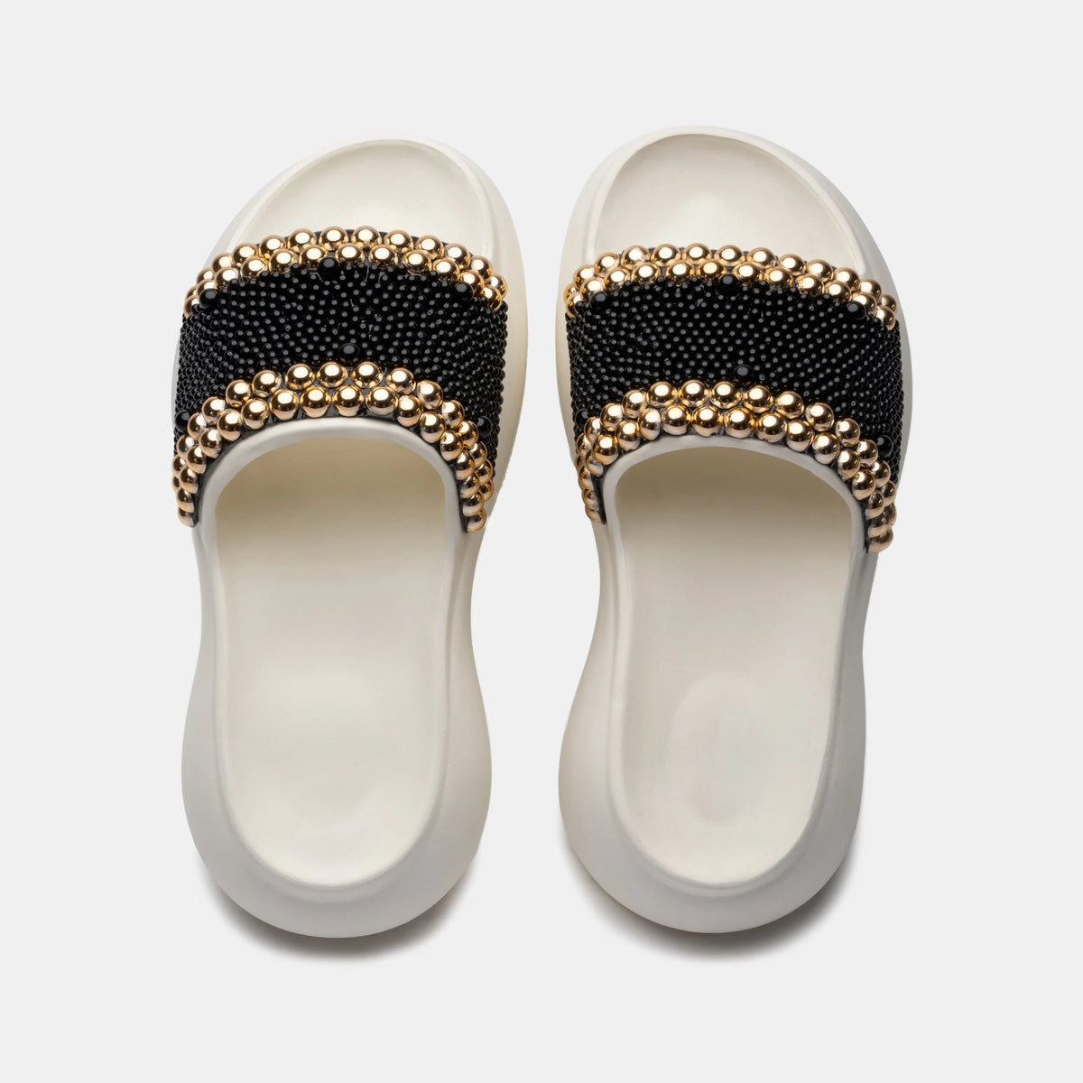 Olimpia Beige, sandalia de plataforma EVA con perlas negras y detalles en tono dorado - vista 3